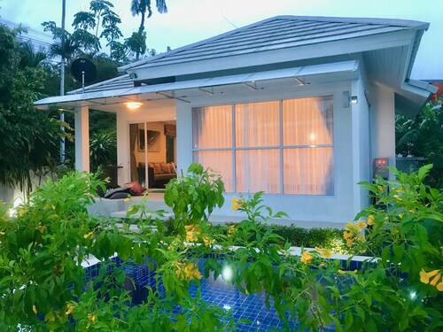2 Bedroom Luxury Pool Villa Orchid - walk to beach