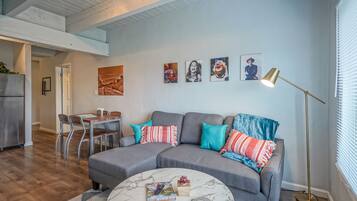 Een smart-tv en een printer