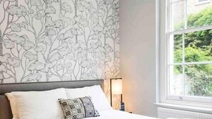 Room - Comfy Bayswater Apartment (London)