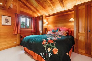 6 bedrooms, iron/ironing board, Internet, bed sheets - Beautiful chalet in the center of Verbier, in 5 minutes of the central place. Big south balcony and (Verbier)
