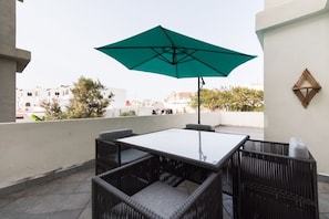 Outdoor dining - Discover La Garita: no tourist, native beaches (telde)