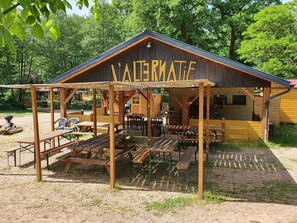 Outdoor dining - --- Mongolian yurt --- (Huriel)