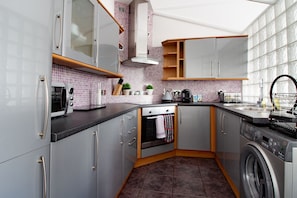 Fridge, microwave, oven, stovetop - ***SLEEPING IN STYLE BY THE SEA***Luxury Beachfront apartment (Torbay)