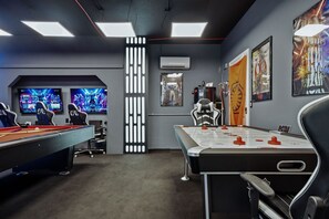 Spielezimmer