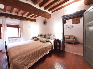 2 bedrooms, WiFi, bed sheets - San Gimignano Apartments Vernaccia  free Netflix (SAN GIMIGNANO)