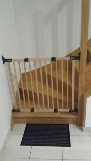 Interior - House f3 bis, whole, near downtown in the heart of the bay of Mt Saint Michel (Avranches)