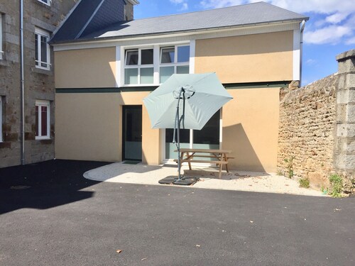 House f3 bis, whole, near downtown in the heart of the bay of Mt Saint Michel