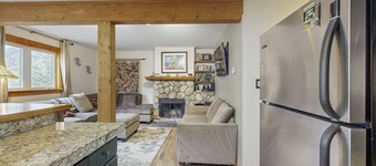 Casa accogliente con camino a legna, vicino alla città - vista sulle montagne!