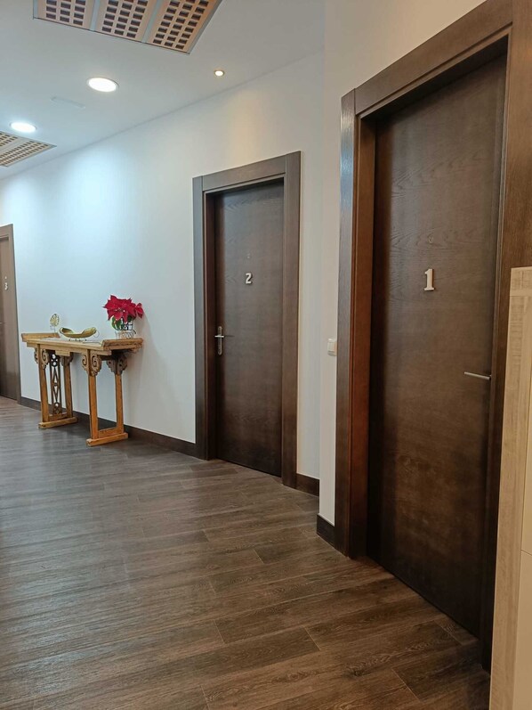 Interior - Studio and terrace with mountain views (Arenas De Velez)