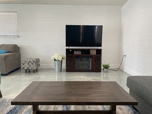 TV connectée, cheminée
