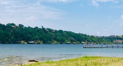 Lake Property! Beautiful Views!