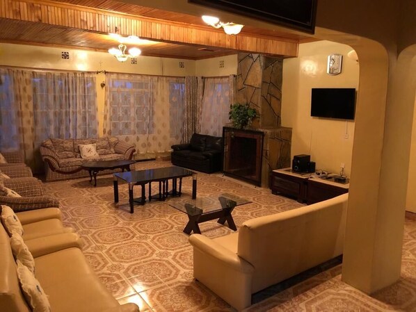 TV - Zabibu house mutune kitui (Kitui town)