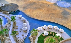 Outdoor pool - Grand Solmar Studio Suite (Col Centro)