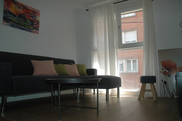 Living area - T2 Palace of Justice apartment Downtown (Toulouse)