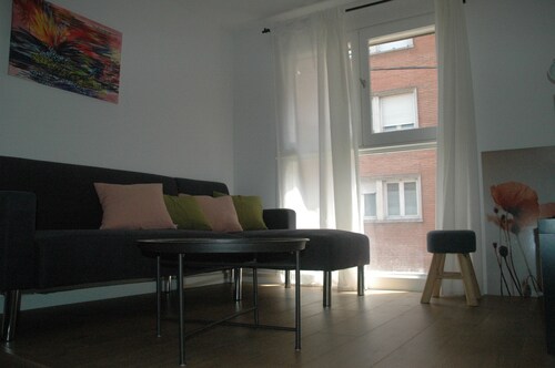 T2 Palace of Justice apartment Downtown