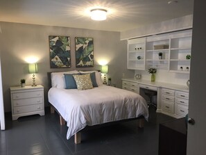 3 室のベッドルーム、デスク、アイロン / アイロン台、WiFi (無料)