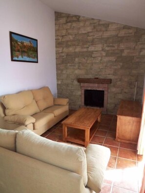 Televisie en een open haard