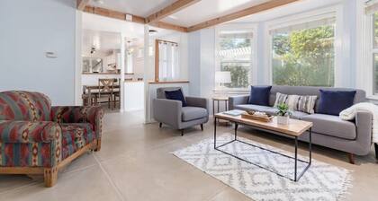 Walk to Beach: Dog Friendly Seabright Retreat