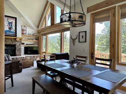 Perfect mountain getaway close to Winter Park Village!