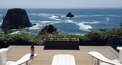 Tilava, upea piha, poreallas ja merinäköala!