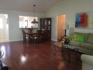TV, offices - Vacation in Paradise, Fully furnished home (The Villages)