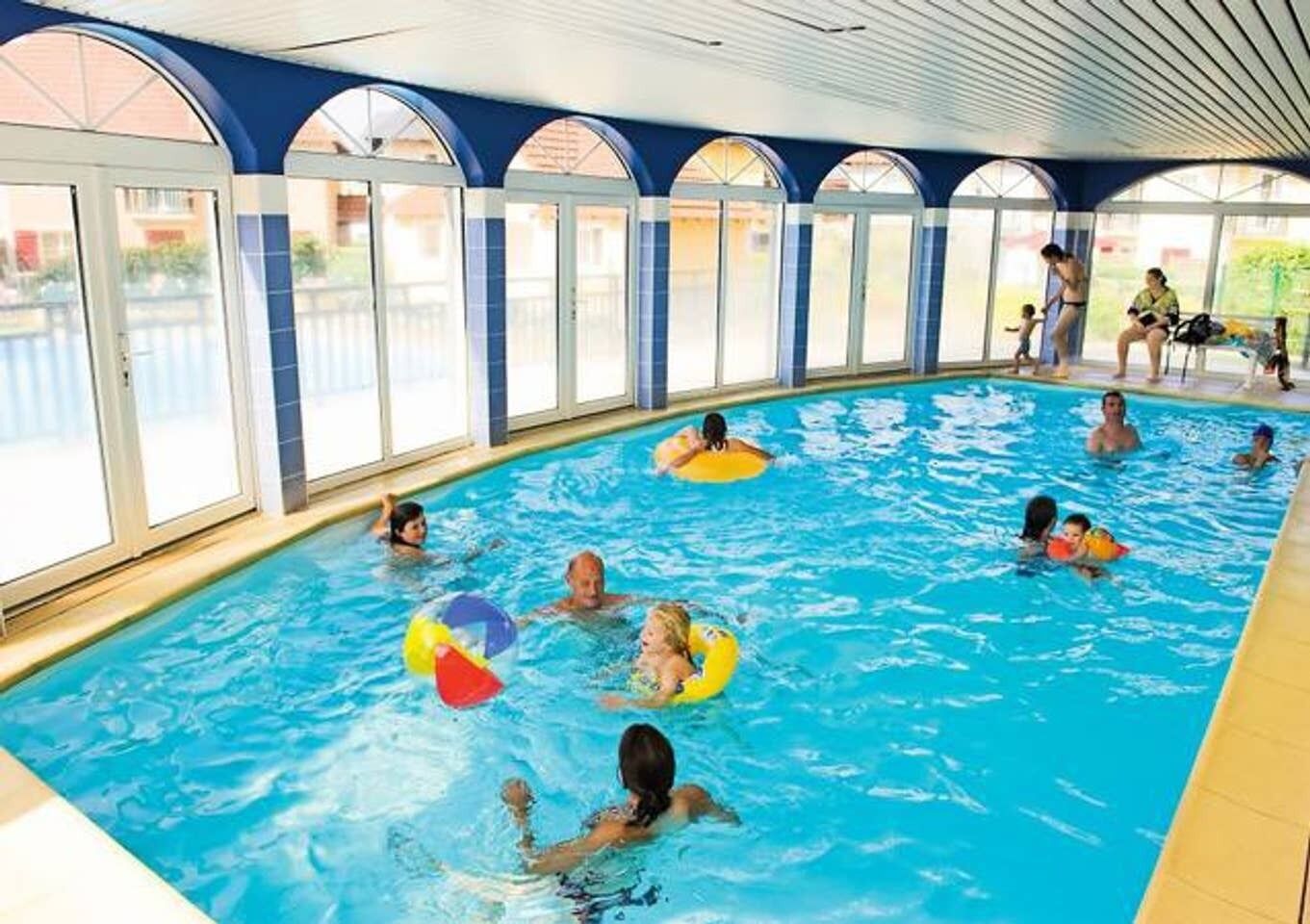 Indendørs pool, udendørs pool