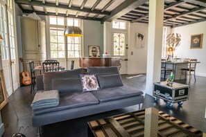 TV, fireplace, table football, ping pong - Anglo-Norman villa by the sea (Yport)