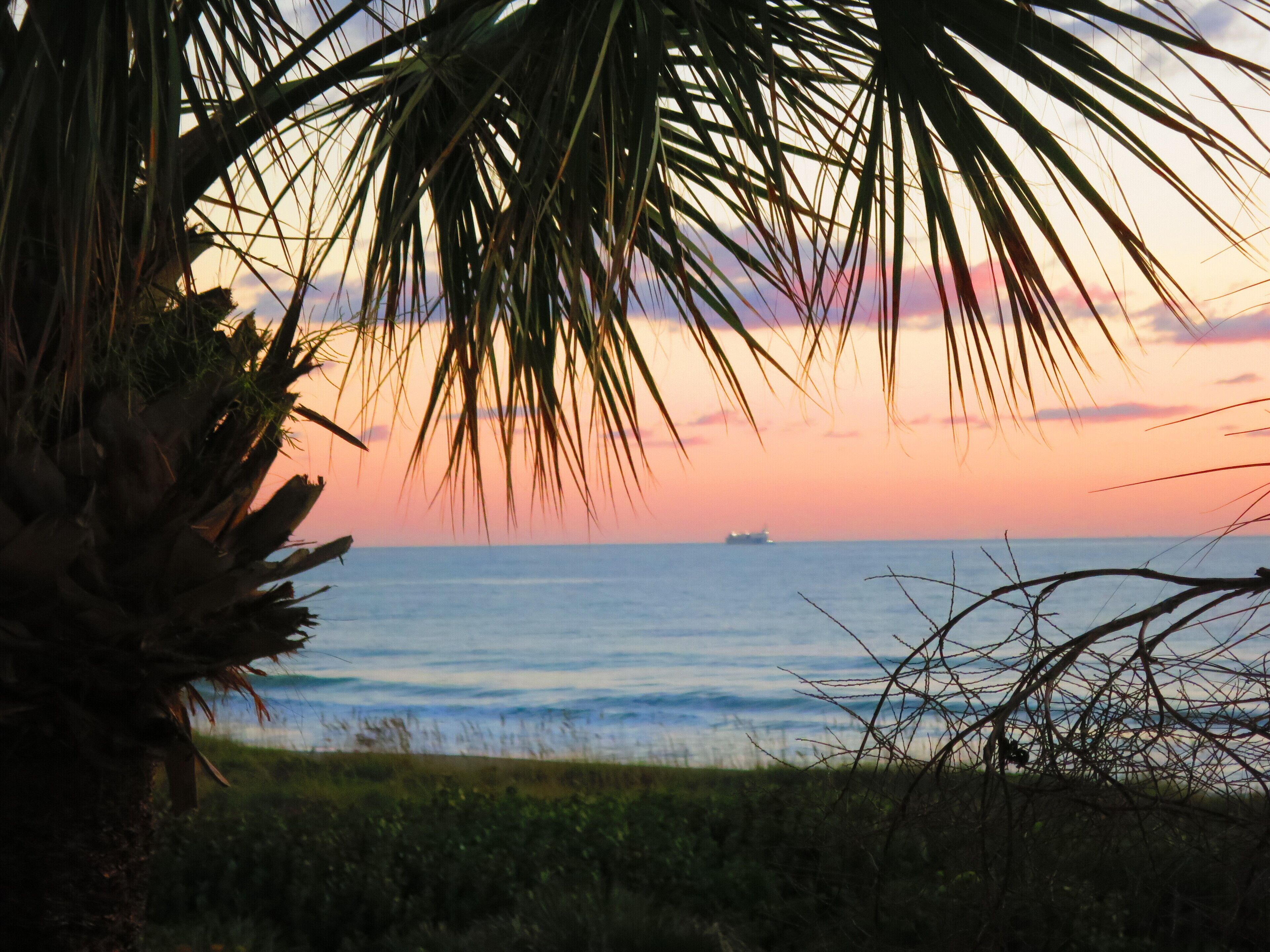 SANDALS 2BD/1BA  CONDO STEPS TO THE BEACH ACCESS, HEATED POOL, TENNIS COURTS