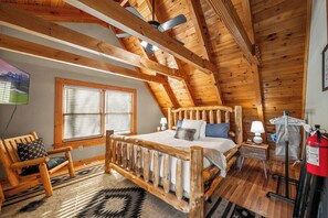 2 bedrooms, iron/ironing board, free WiFi, bed sheets - Wood Fireplace Secluded View Hot Tub Gas Firepit (Sevierville)