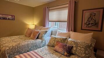 3 間睡房、書桌、免費 Wi-Fi、床單