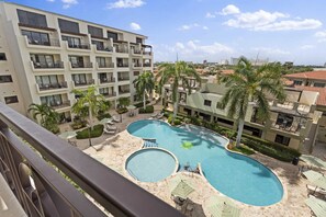 Pool - PC406 - Pool View - 1 BR Perfect  for a couple - Close to Palm Beach - 1BR (Palm Beach)