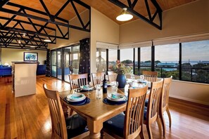 Dining - Breakaway Bay Views Games and Beach Bliss (Gracetown)