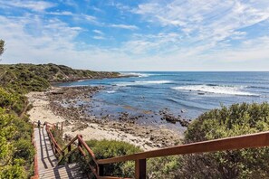 Beach nearby - Breakaway Bay Views Games and Beach Bliss (Gracetown)