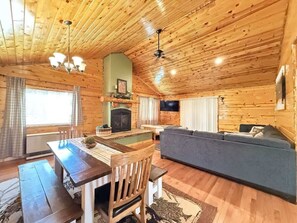 TV, fireplace, offices