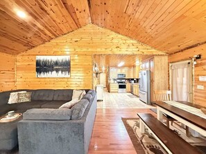 Fernseher, Kamin, Arbeitsbereiche