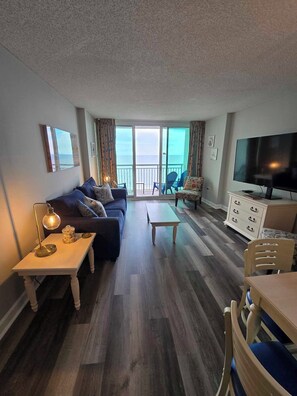 TV, DVD player, video library - Luxury oceanfront condo w/ Breathtaking views. Lazy River, pools, hot tubs. (North Myrtle Beach)
