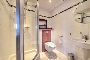 Bathroom - Beautiful 3bdr Home With Private Roof Terrace (Edinburgh)