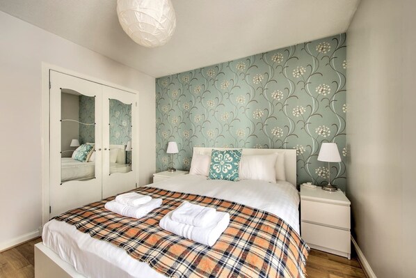 2 bedrooms, iron/ironing board, bed sheets - Lovely 2bed Home in Central Edinburgh (Edinburgh)