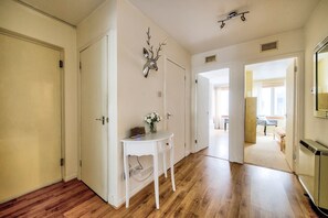 2 bedrooms, iron/ironing board, bed sheets - Lovely 2bed Home in Central Edinburgh (Edinburgh)