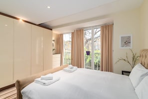 House (4 Bedrooms)