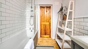 Room - Stylish 2BR Flat Close To Edinburgh City Centre (Edinburgh)