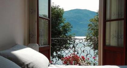 RESIDENCE "Il Gabbiano" 1 - apartment in the center of Cannobio with lake view