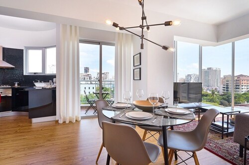 UPSCALE 1BR, near BLUE MALL | ROOFTOP| YellowKey