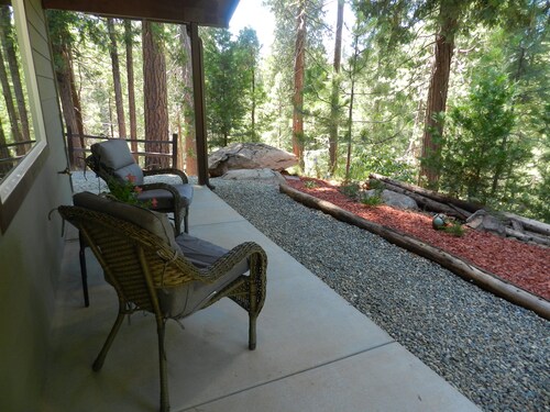Sugar Pine Cabin in beautiful Mariposa Pines