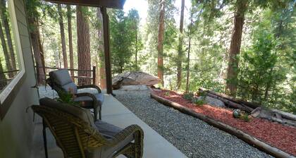 Sugar Pine Cabin in beautiful Mariposa Pines