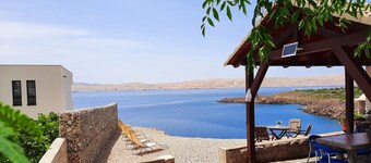 Villa Mihaela - Appartement en bord de mer "Ika" avec vue mer et piscine