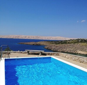 Piscine extérieure, piscine chauffée