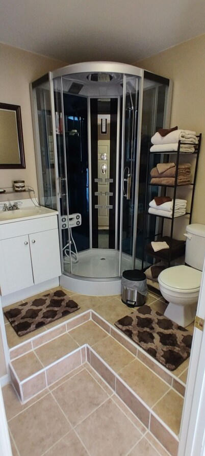 Home away from Home. Pet friendly.