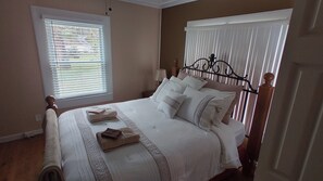 3 Schlafzimmer, Schreibtisch, Bügeleisen/Bügelbrett, kostenloses WLAN