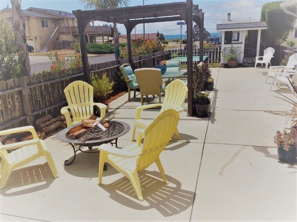 Beach Cottage by the Sea! Dog friendly and child friendly!